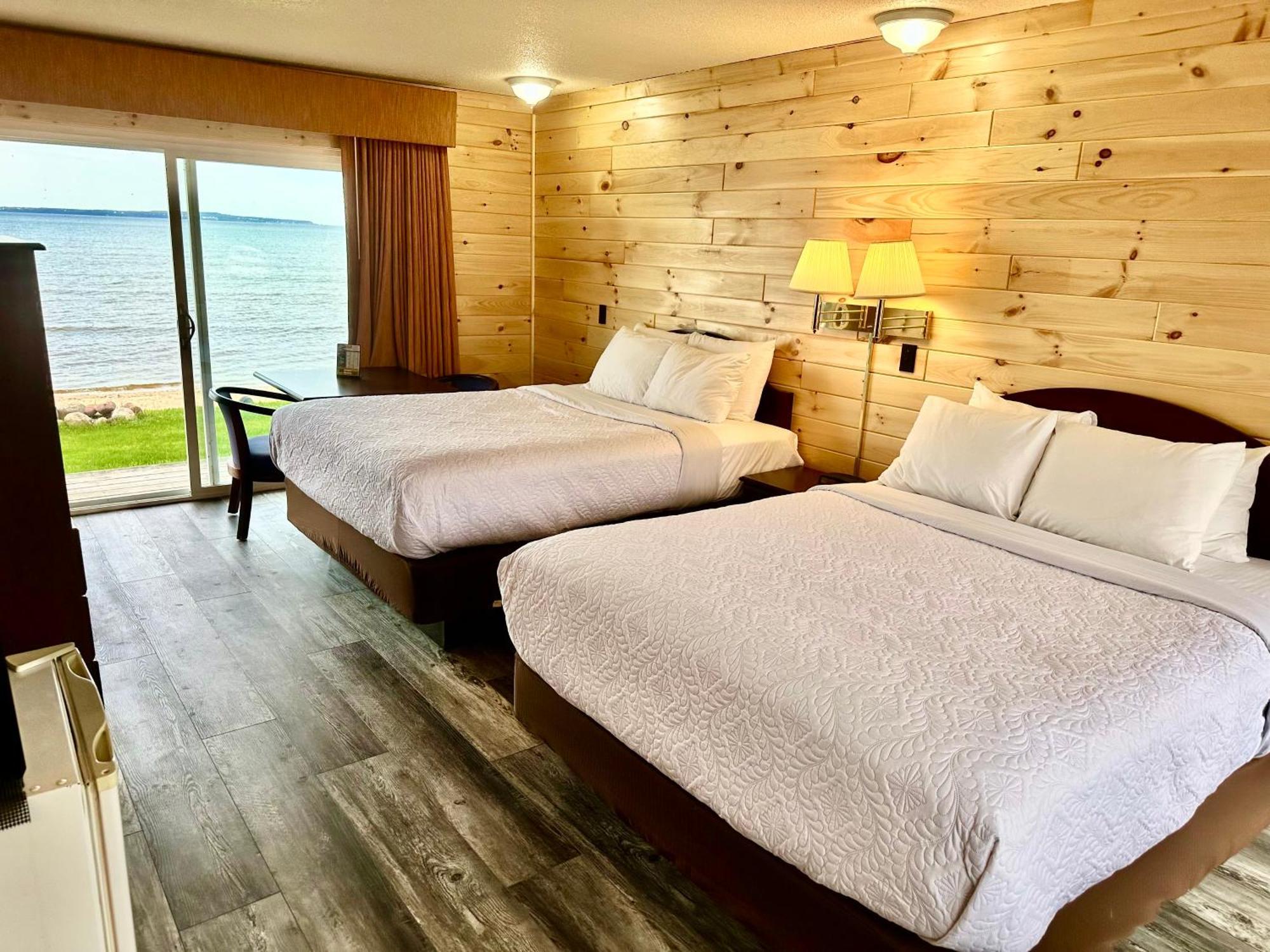 Bridgeview Motel Mackinaw City Ngoại thất bức ảnh