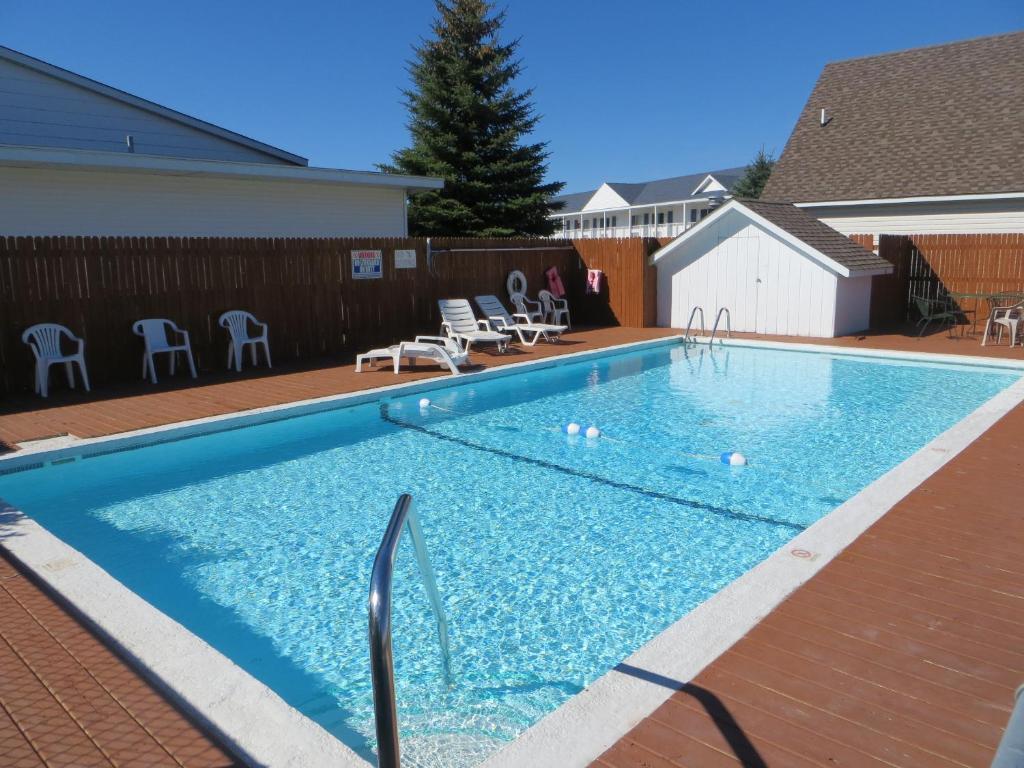 Bridgeview Motel Mackinaw City Ngoại thất bức ảnh