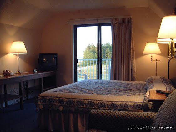Bridgeview Motel Mackinaw City Phòng bức ảnh